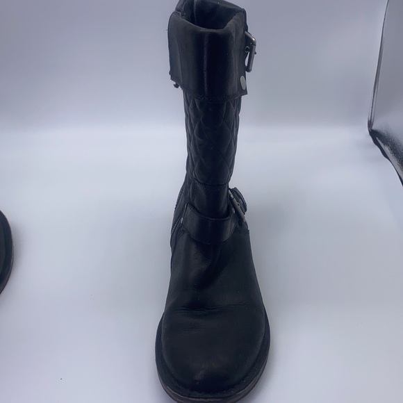 Ugg - Conor Oiled Black Leather Quilted with Silver Detail Biker Boot Size 10 - Picture 10 of 16